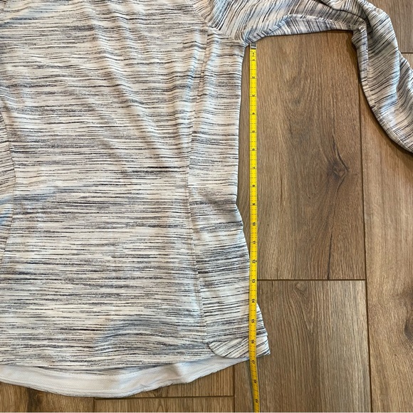 Lululemon Runderful Long Sleeve - Size 6 - Space Dye Camo - Picture 10 of 14